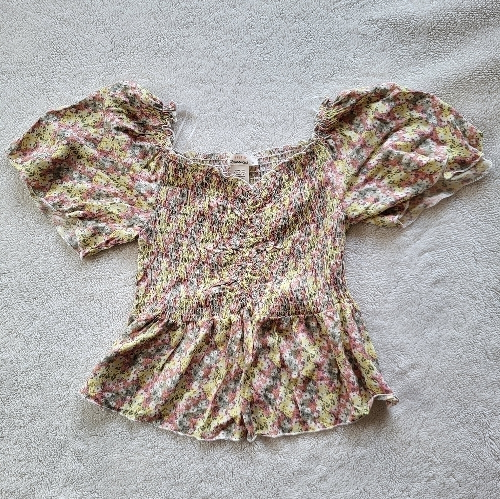 Urban Romantics Women's Size Small Pheasant Boho Floral Top with Short Sleeves